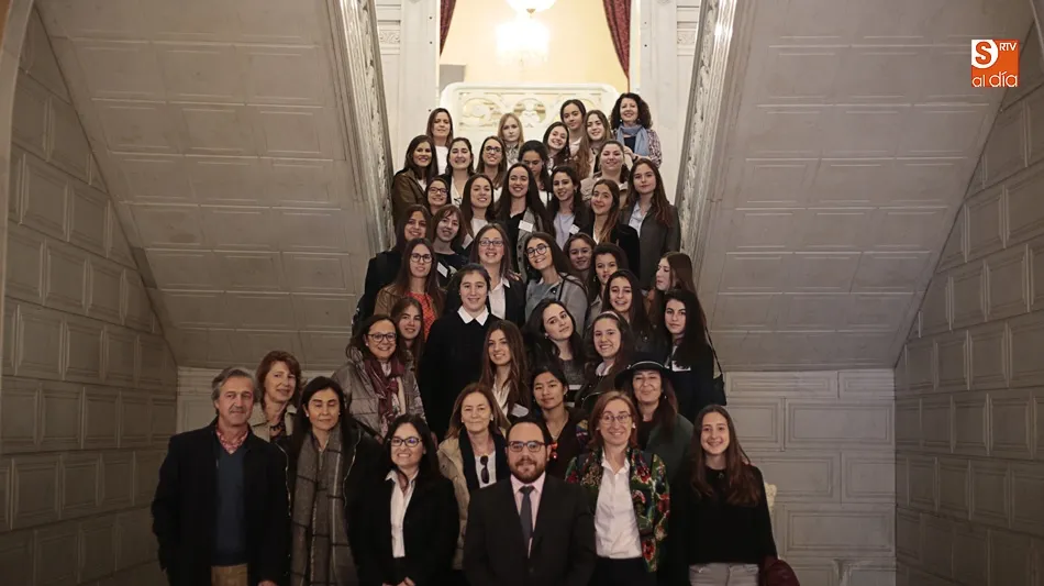Foto 2 - La Asociaci&oacute;n Alfar promueve la ret&oacute;rica con su I Liga de Debate