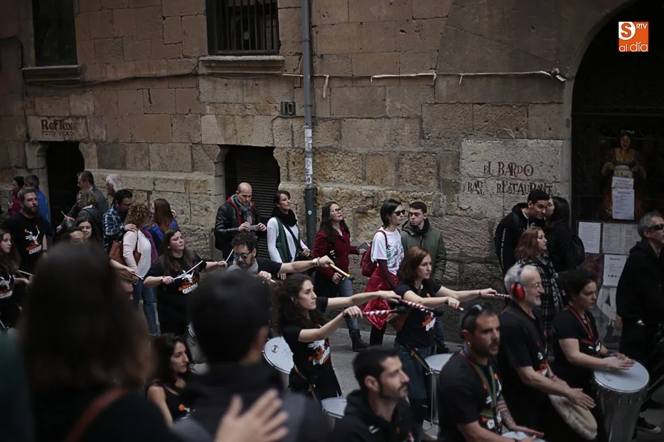 Foto 9 - Cinco batucadas conquistan el centro de la ciudad con sus ritmos brasile&ntilde;os