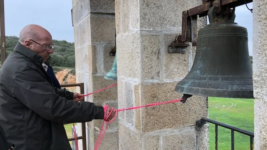 Momento del repique de campanas