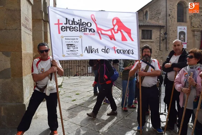 Foto 5 - Un centenar de peregrinos culmina la primera jornada teresiana de peregrinaci&oacute;n y cultura
