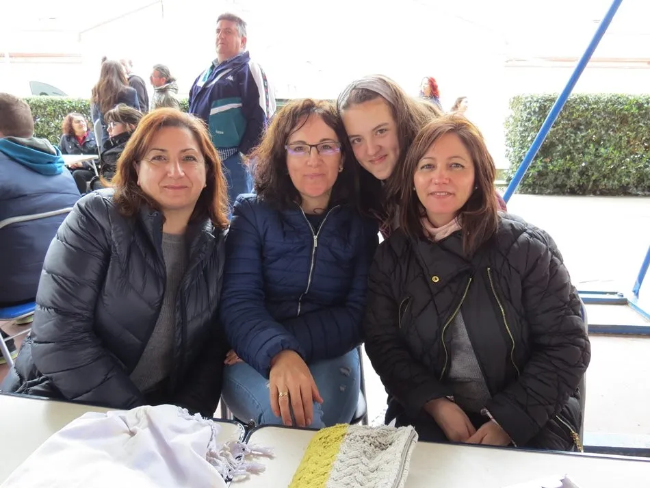 Foto 11 - Los vecinos disfrutan de las actividades suspendidas en las fiestas