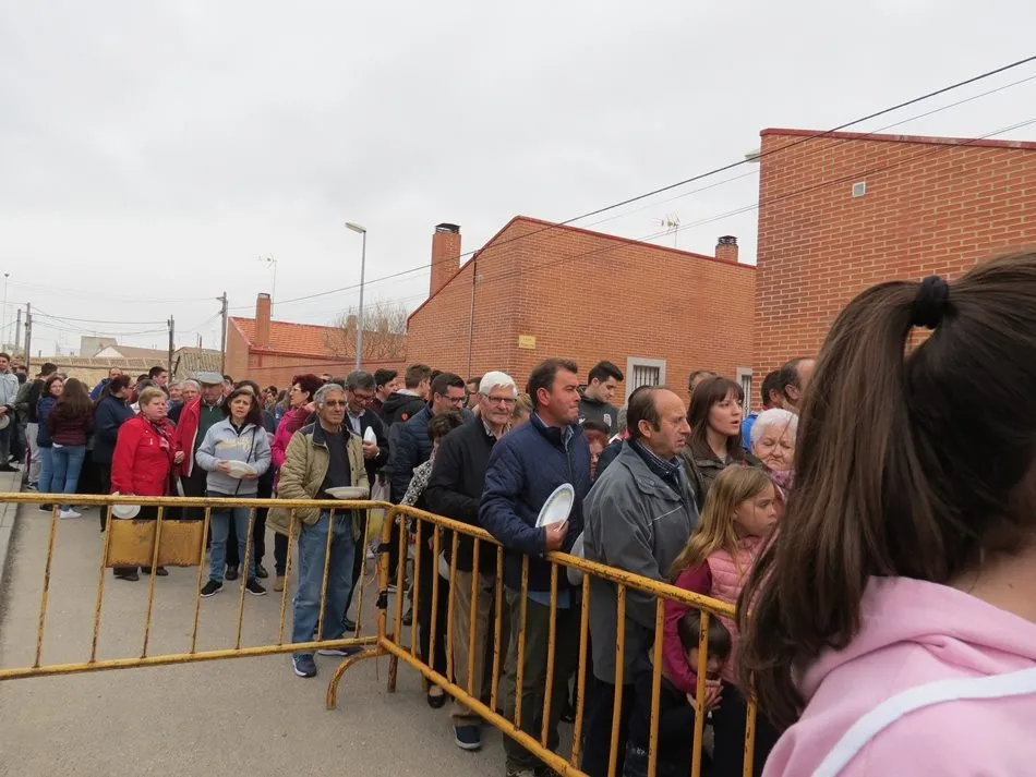 Foto 6 - Los vecinos disfrutan de las actividades suspendidas en las fiestas