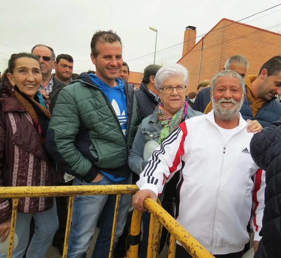 Foto 4 - Los vecinos disfrutan de las actividades suspendidas en las fiestas