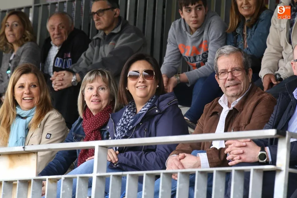 Foto 4 - Dura derrota del Navega en Liga Nacional y Unionistas cae y el Bembibre le arrebata el puesto de...