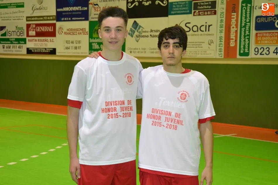 Foto 9 - El III Juvenil jubila a una generaci&oacute;n y da la bienvenida a otra con una c&oacute;moda goleada  