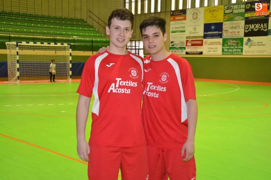 Foto 2 - El III Juvenil jubila a una generaci&oacute;n y da la bienvenida a otra con una c&oacute;moda goleada  