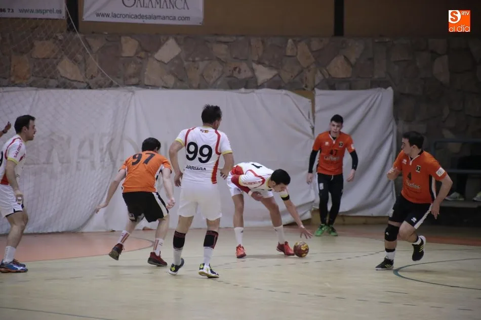 Foto 8 - Al Ecubus se le acaba la gasolina en la segunda mitad y pierde con el BM Arroyo (23-28)