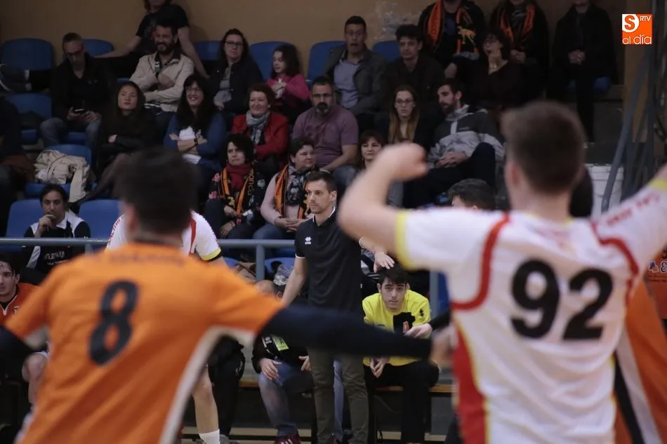Foto 6 - Al Ecubus se le acaba la gasolina en la segunda mitad y pierde con el BM Arroyo (23-28)