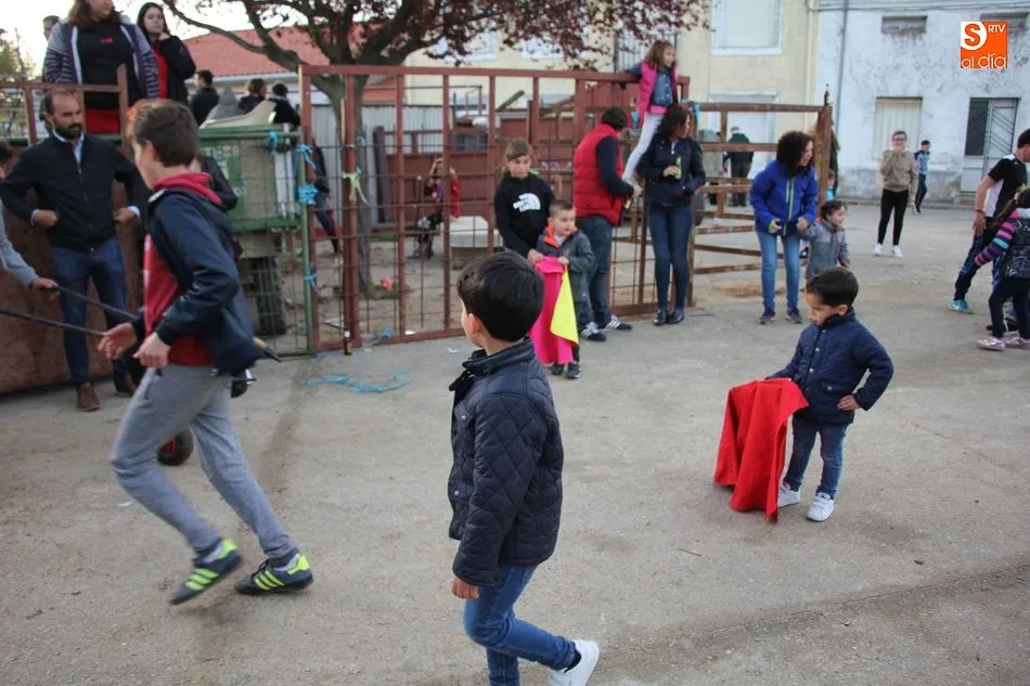 Foto 3 - Los m&aacute;s peque&ntilde;os tambi&eacute;n celebran San Jorge en Olmedo  