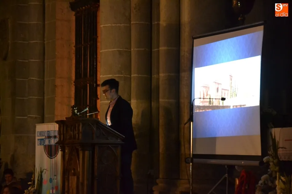 Foto 8 - Lleno en la Catedral de Santa Mar&iacute;a para rematar un largo d&iacute;a misionero  