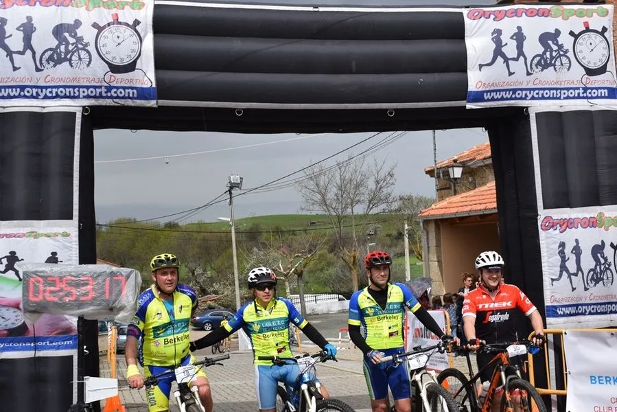 Foto 9 - Miguel Barrientos Diego y Ainhoa S&aacute;nchez Casta&ntilde;o vencedores de la Ruta BTT de Saelices el Chico  