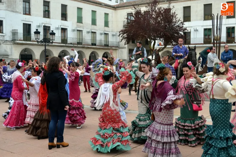 Foto 2 - La X Feria de Abril y la I Feria del Caballo de Pe&ntilde;aranda echan el tel&oacute;n con una colorida fiesta