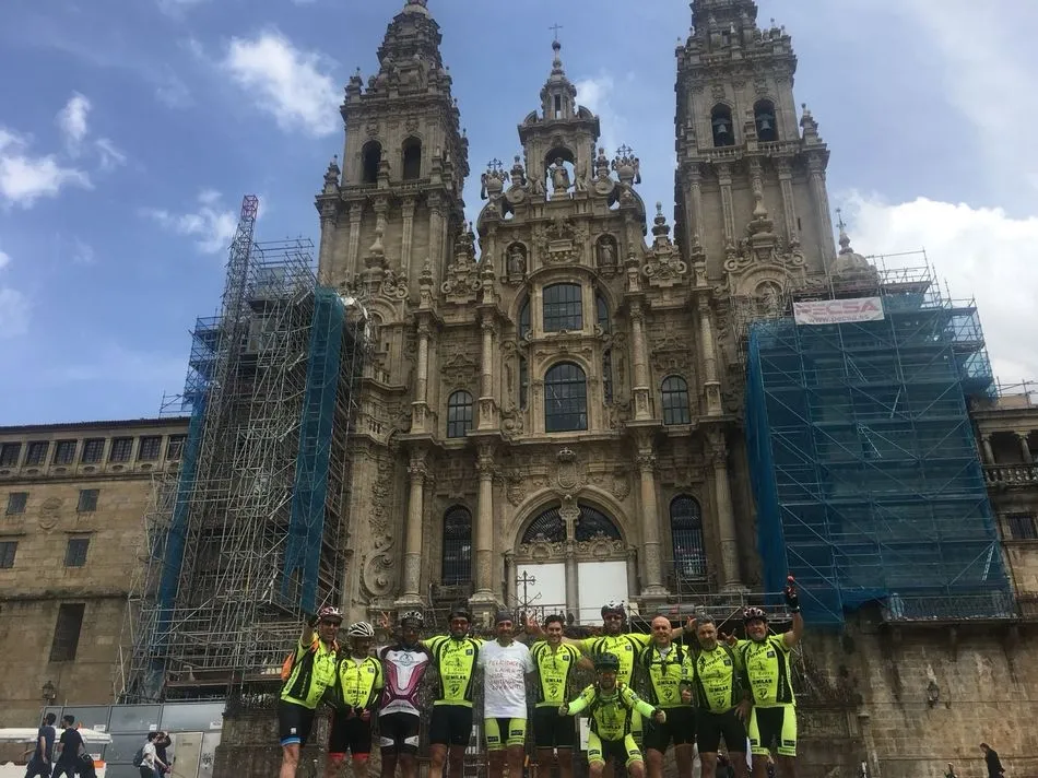 Foto 3 - Llega a Santiago la expedici&oacute;n de ciclistas de Vitigudino  