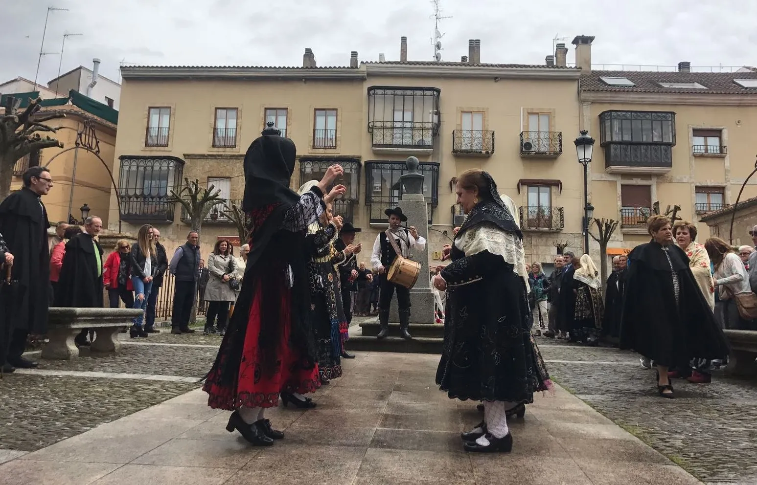 Foto 3 - El Bot&oacute;n Charro vuelve a honrar por adelantado al music&oacute;logo D&aacute;maso Ledesma  