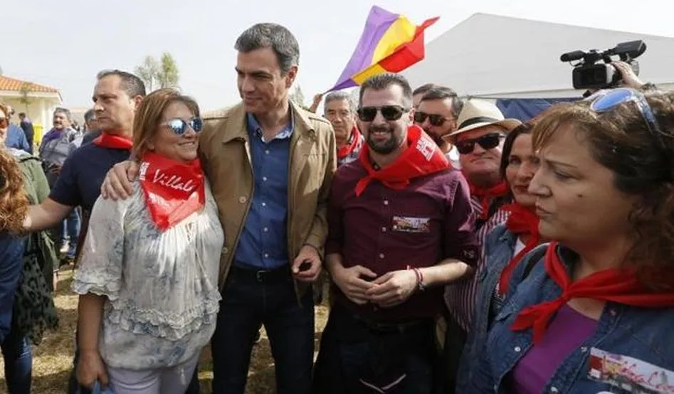 El secretario general del PSOE, Pedro Sánchez, en Villalar / EL NORTE