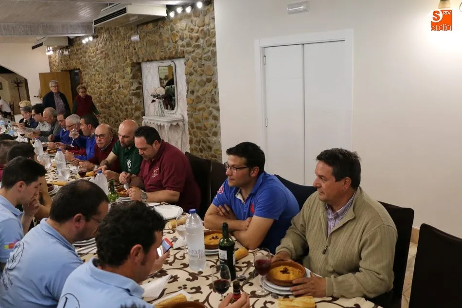 Foto 10 - El mundo del toro se solidariza con los m&aacute;s necesitados  