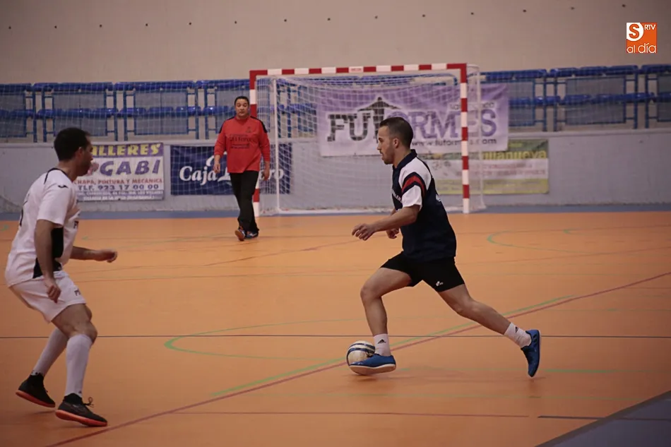 Foto 8 - Villares de la Reina acoge el Campeonato Regional de Selecciones Provinciales de F&uacute;tbol Sala  