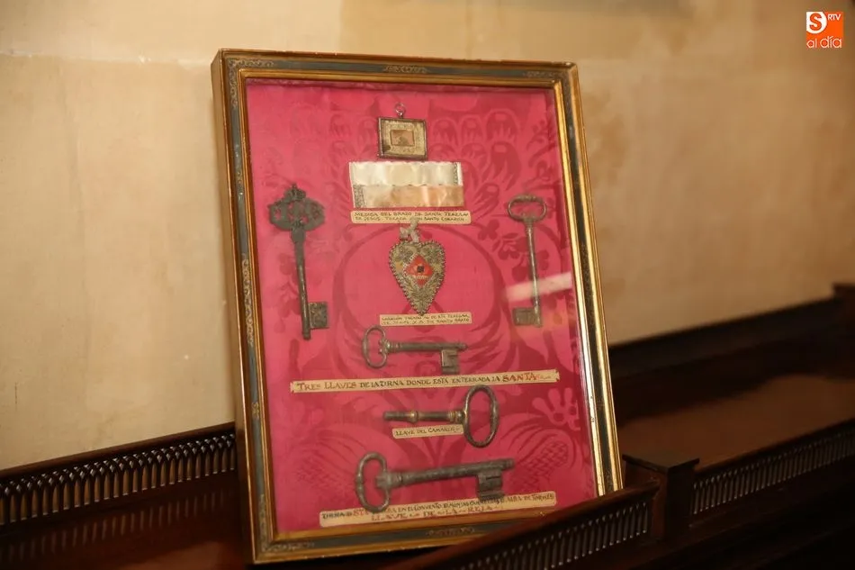 Foto 2 - Llega al Palacio de Monterrey uno de los tres juegos de llaves que custodian el sepulcro de Santa...