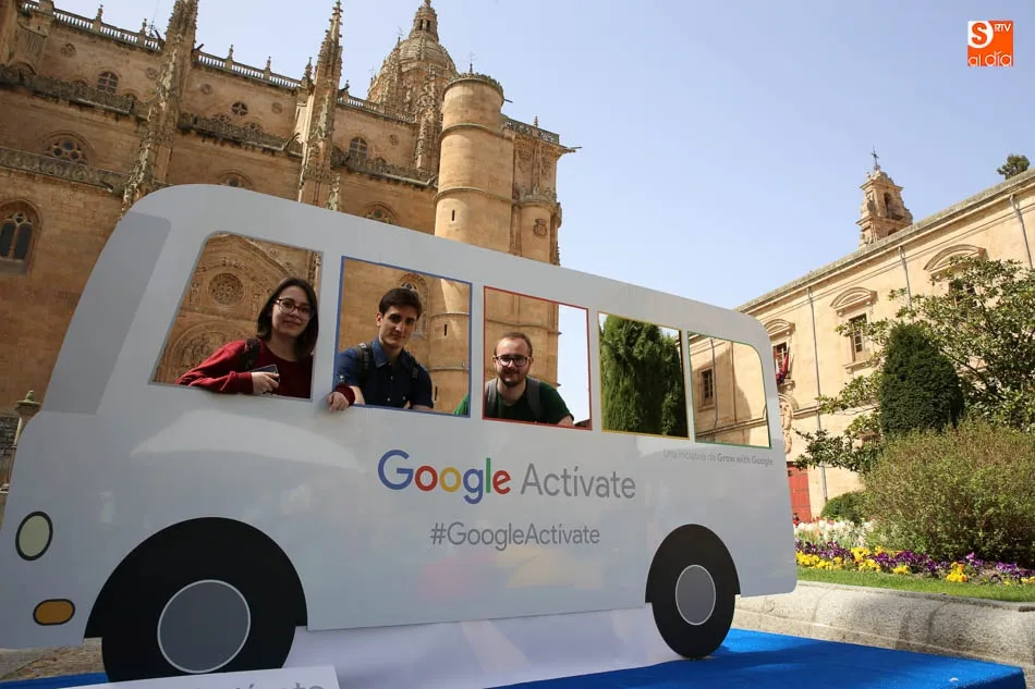 Foto 8 - El Tour Google Act&iacute;vate llega a Salamanca para formar a j&oacute;venes en competencias digitales&nbsp;