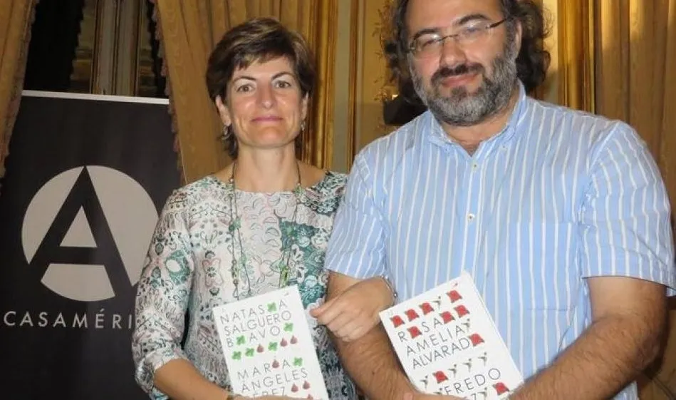 María Pérez López y Alfredo Alencart en la presentación de su libro