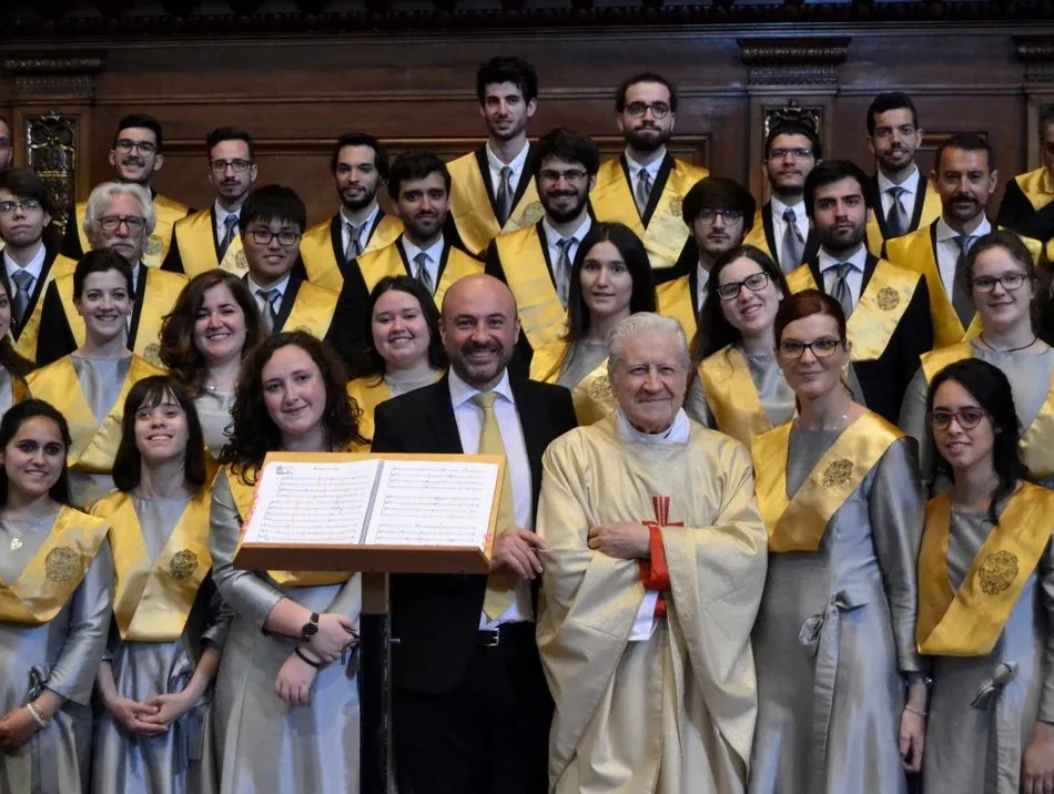 Foto 3 - El Coro Tom&aacute;s Luis de Victoria act&uacute;a en la Bas&iacute;lica de San Pedro de Roma