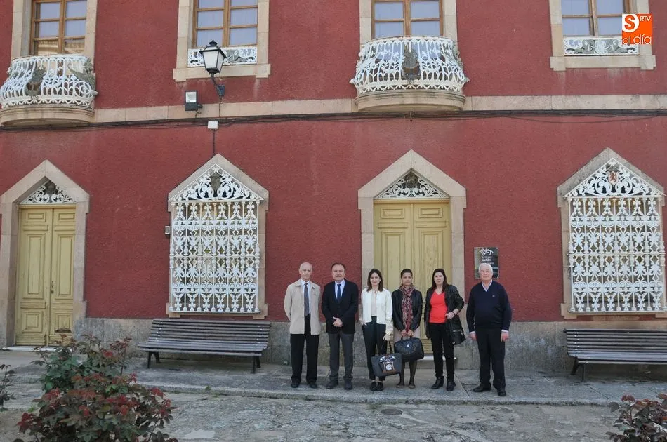 Foto 4 - El subdelegado del Gobierno descubre los&nbsp;encantos de la villa lumbralense  