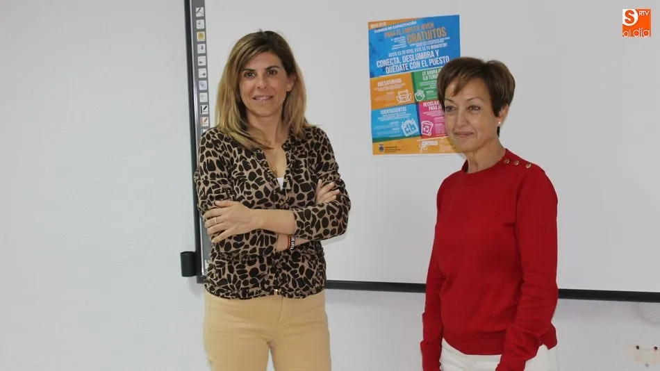 Chabela de la Torre y Miriam Sánchez, en la presentación de los nuevos cursos de Signo XXV