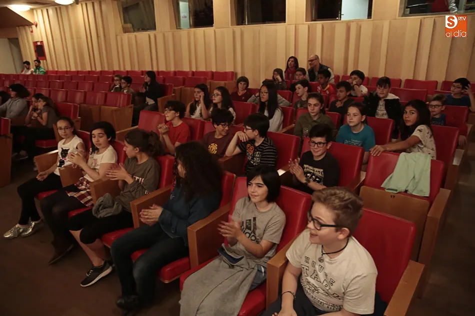 Foto 6 - M&aacute;s de 1.200 escolares descubren la cultura musical de las tunas universitarias