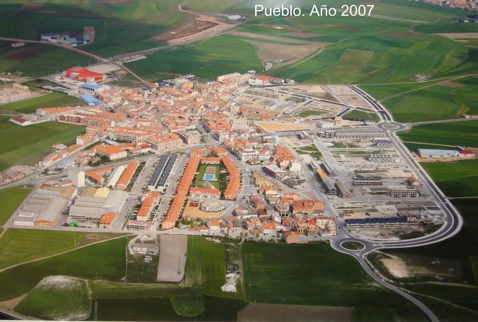 Foto 4 - La exposici&oacute;n fotogr&aacute;fica &lsquo;Villares de Ayer a Hoy&rsquo; muestra la evoluci&oacute;n del casco urbano del ...