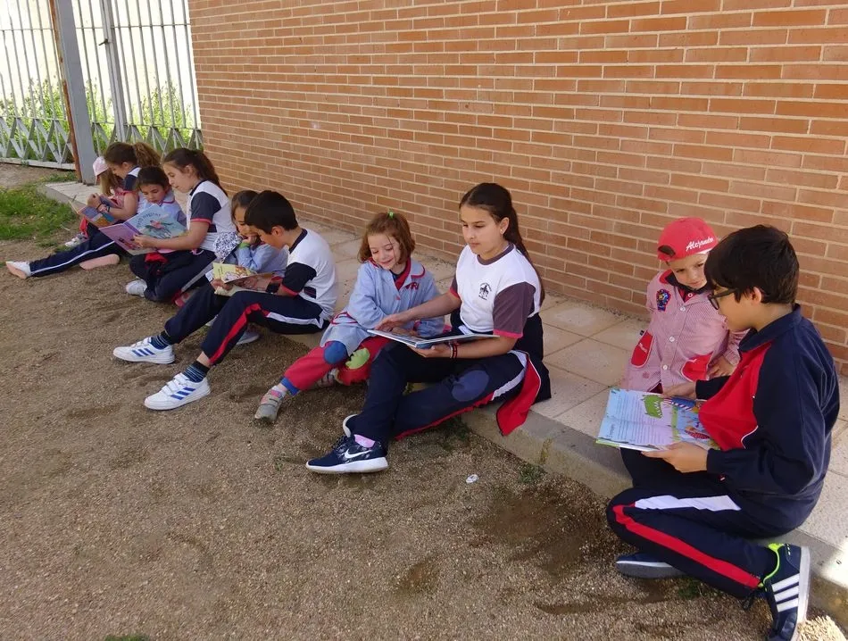Foto 9 - &lsquo;Apadrina un lector&rsquo;, nueva actividad educativa del Colegio Padres Trinitarios  