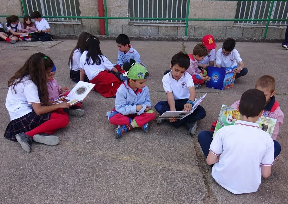 Foto 7 - &lsquo;Apadrina un lector&rsquo;, nueva actividad educativa del Colegio Padres Trinitarios  