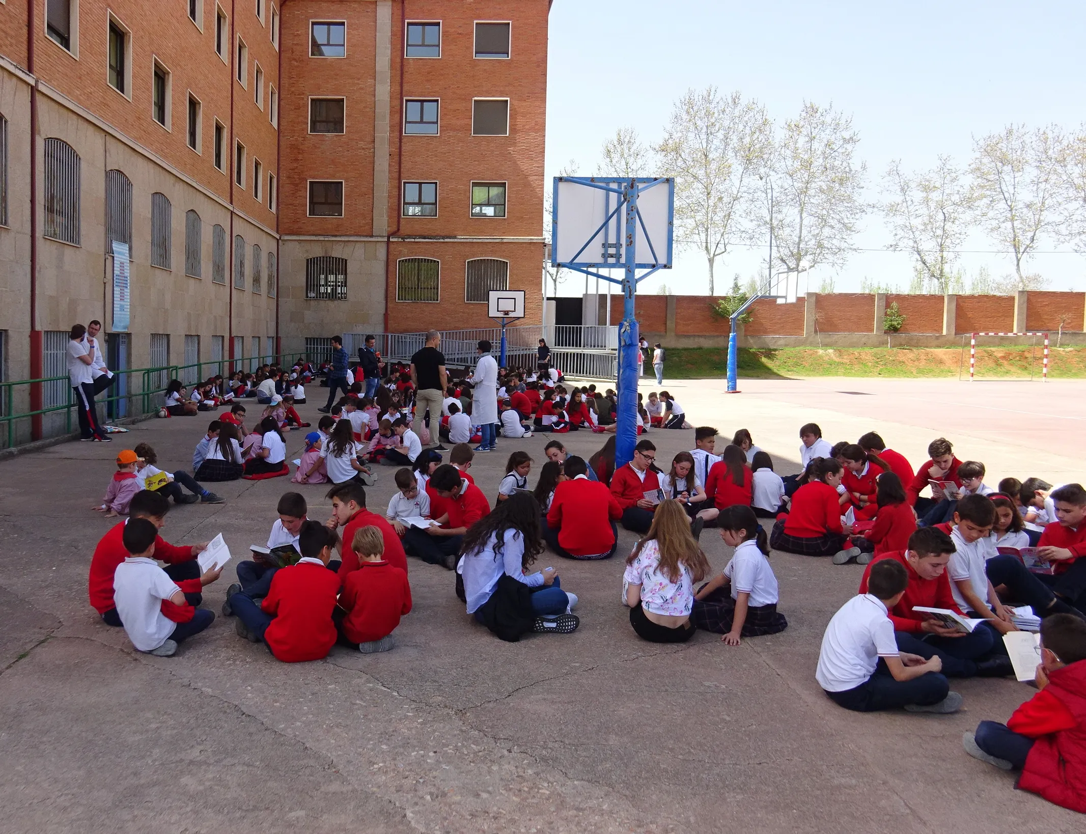 Foto 4 - &lsquo;Apadrina un lector&rsquo;, nueva actividad educativa del Colegio Padres Trinitarios  