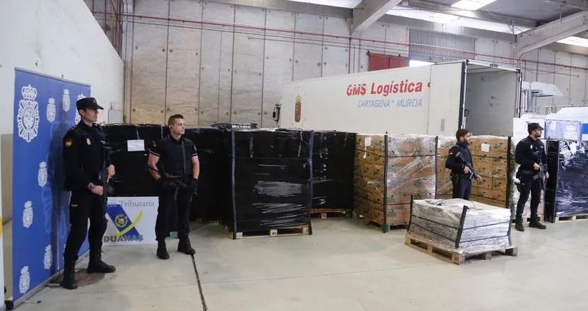 Foto 2 - Intervenido el mayor alijo de coca&iacute;na en un contenedor en Europa con casi nueve toneladas&nbsp;