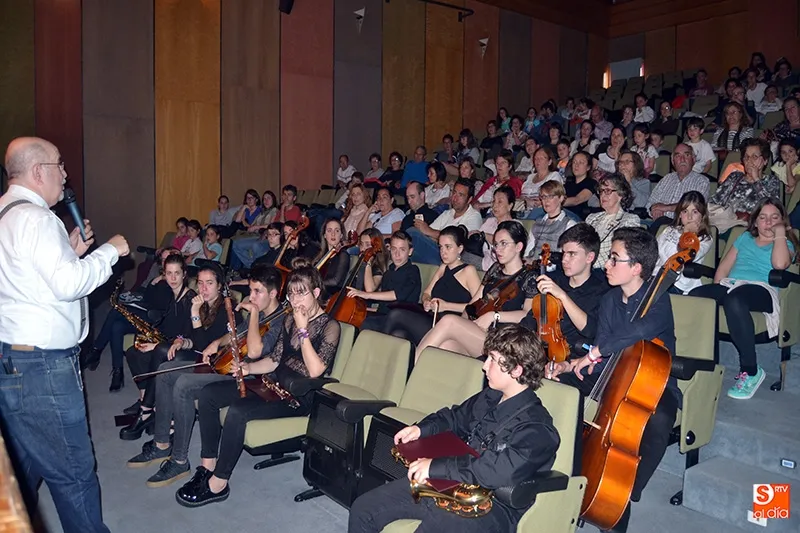 Foto 2 - &lsquo;Concierto Desconcierto&rsquo; llena de aprendizaje y buena m&uacute;sica el Teatro del CDS