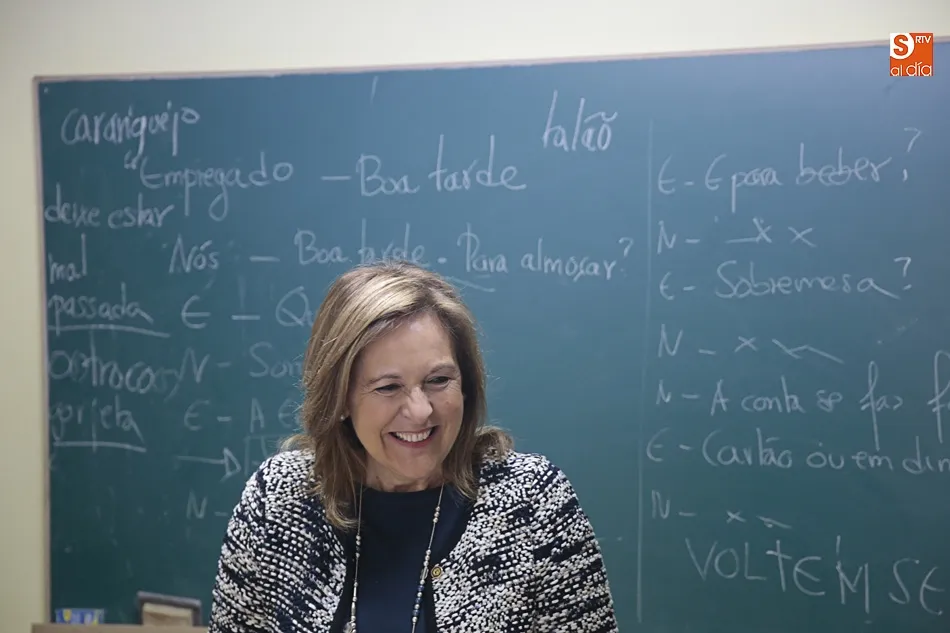 Foto 4 - Cerca de 200 mayores salmantinos aprenden ingl&eacute;s y portugu&eacute;s