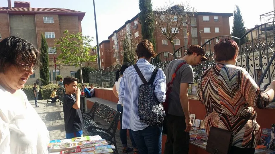 Foto 7 - Exitosa jornada de liberaci&oacute;n de libros para fomentar la lectura entre los vecinos  