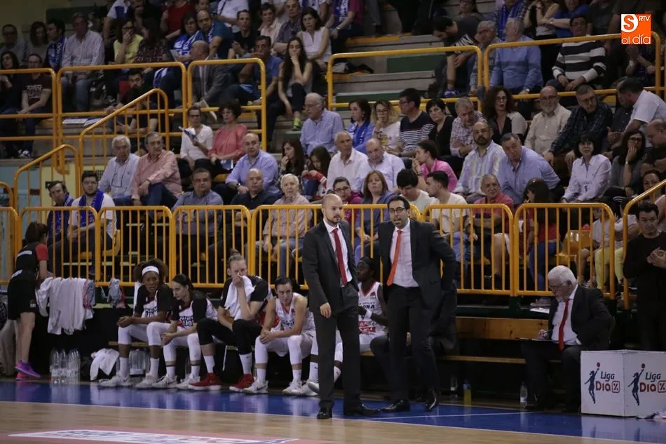 Foto 7 - As&iacute; se est&aacute; viendo el Perfumer&iacute;as Avenida-Uni Girona (im&aacute;genes)