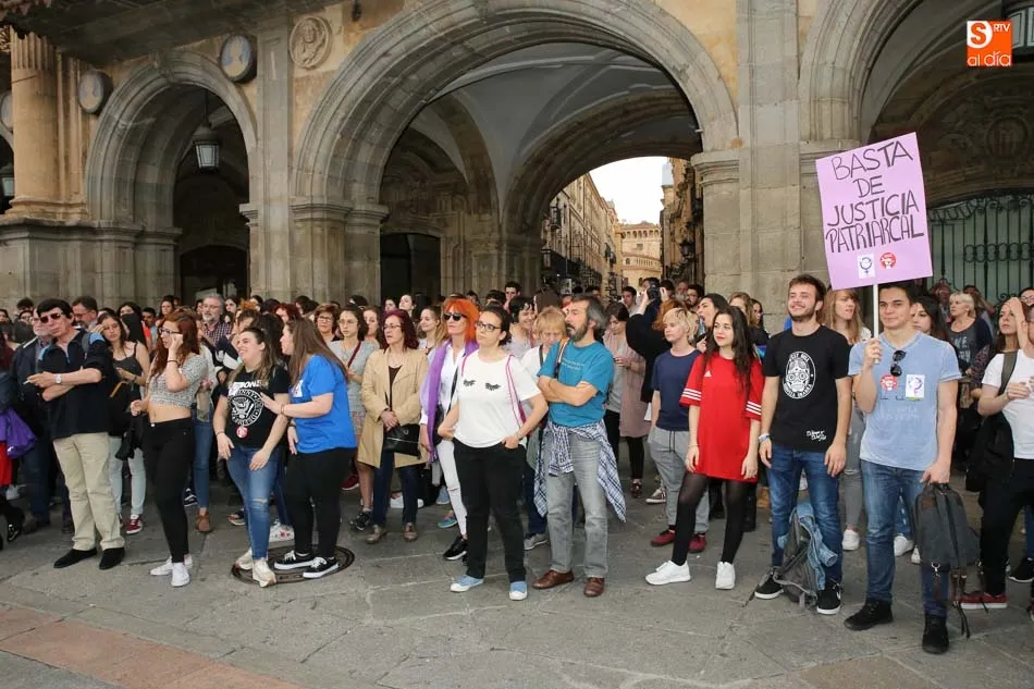 Foto 2 - Salamanca clama contra la sentencia del caso La Manada