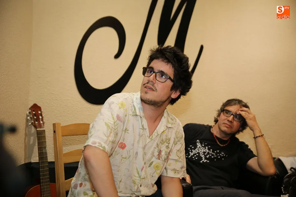 Foto 3 - Charo Ruano, Juanvi S&aacute;nchez y Alejandro Guinaldo, poes&iacute;a a tres manos