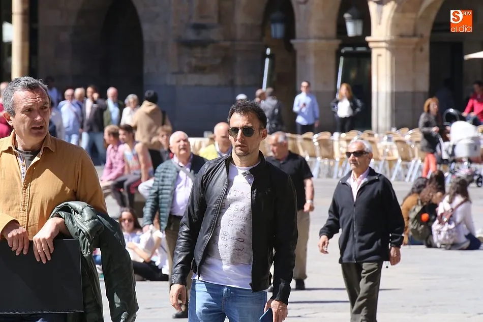 Foto 4 - Alejandro Amen&aacute;bar busca localizaciones en la Plaza Mayor