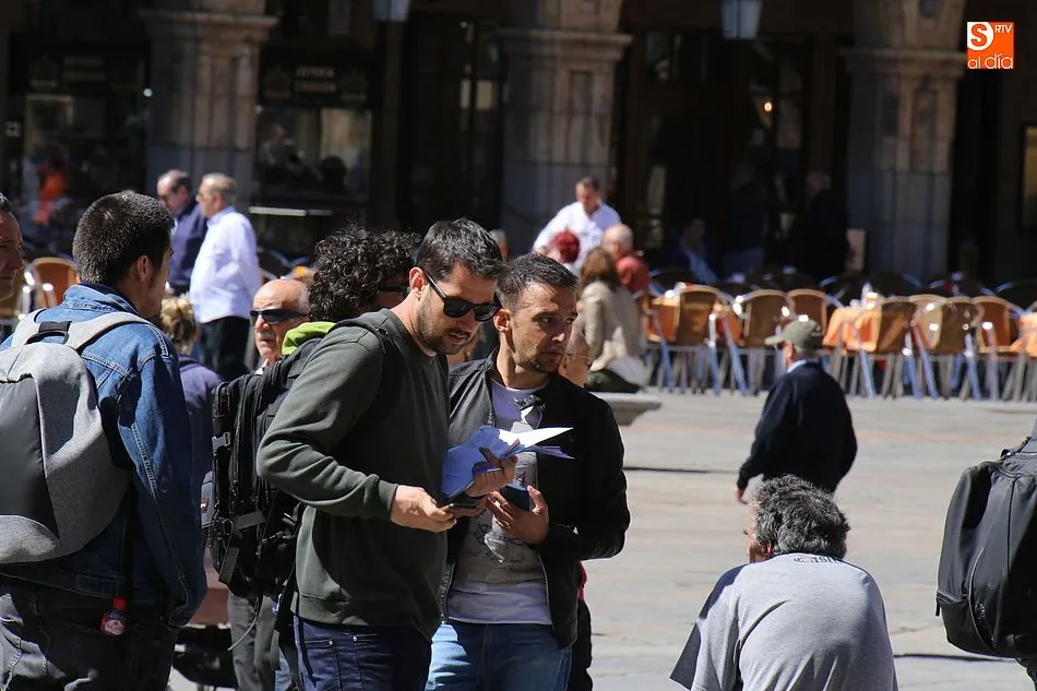 Foto 3 - Alejandro Amen&aacute;bar busca localizaciones en la Plaza Mayor