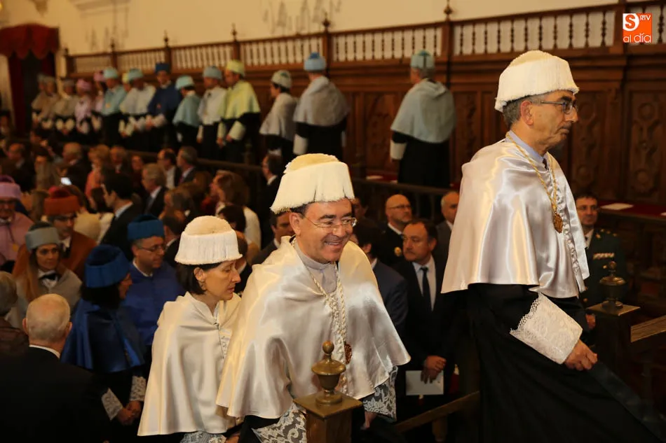 Foto 10 - La Universidad Pontificia reconoce la trayectoria de C&eacute;sar Alierta y Juan Jos&eacute; Almagro