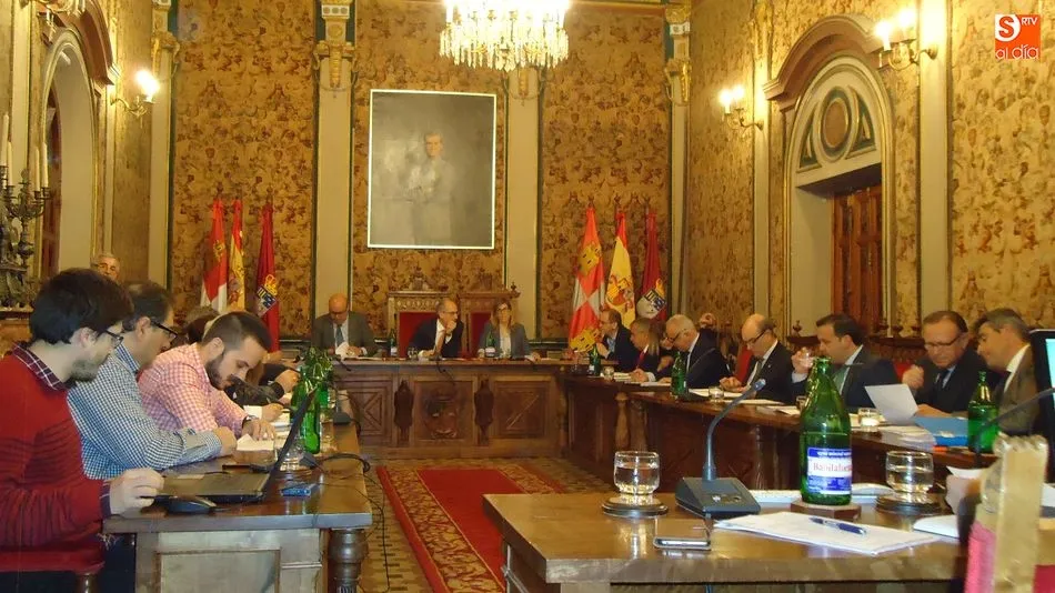 Un momento del pleno celebrado este viernes en la Diputación de Salamanca