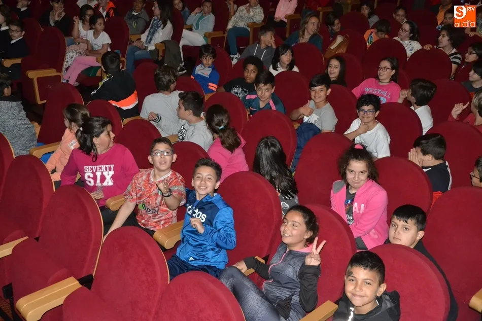 Los alumnos de 5º se adentran en la mitología clásica en la última cita teatral del curso  