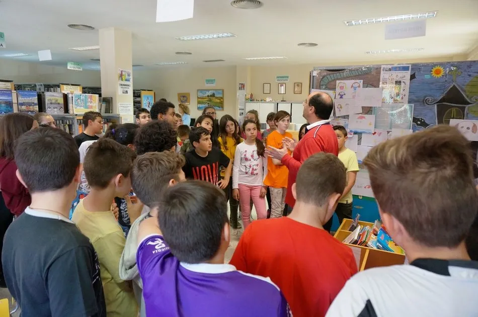 Foto 9 - Alumnos de 6&ordm; de Primaria participan en la actividad &lsquo;La biblioteca se mueve contigo&rsquo;  