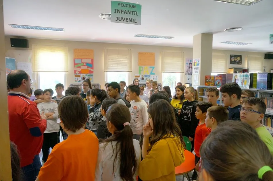 Foto 8 - Alumnos de 6&ordm; de Primaria participan en la actividad &lsquo;La biblioteca se mueve contigo&rsquo;  
