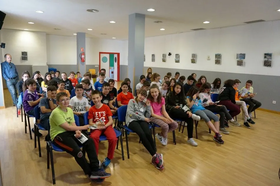 Foto 5 - Alumnos de 6&ordm; de Primaria participan en la actividad &lsquo;La biblioteca se mueve contigo&rsquo;  