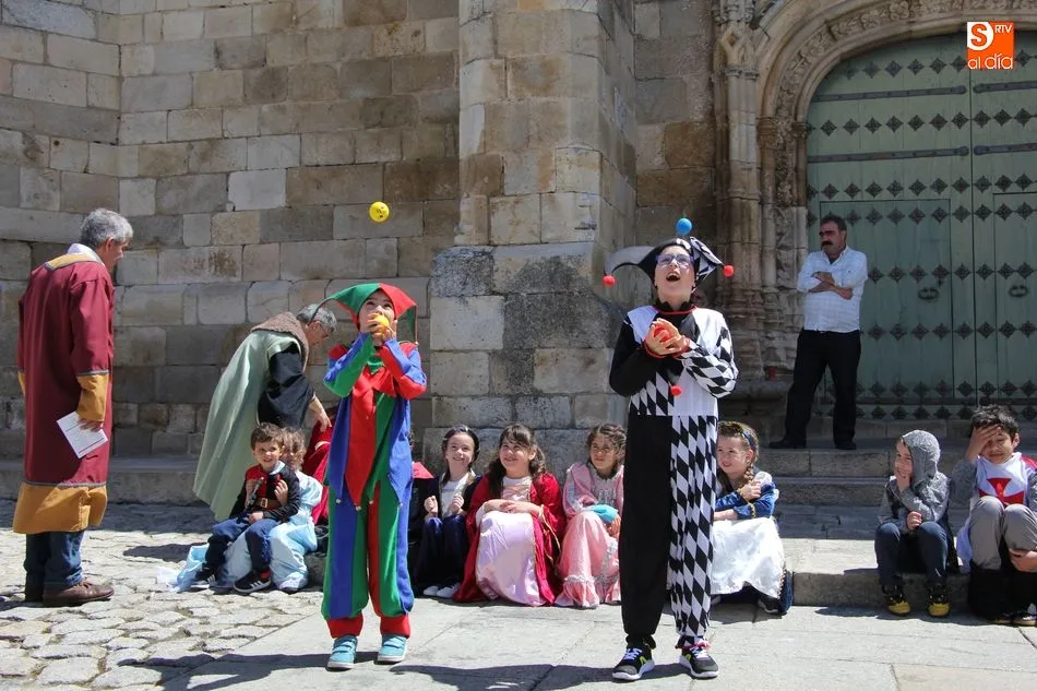Foto 11 - Cetrer&iacute;a, m&uacute;sica y danzas en el 2&ordm; Mercado Medieval de Freixo  