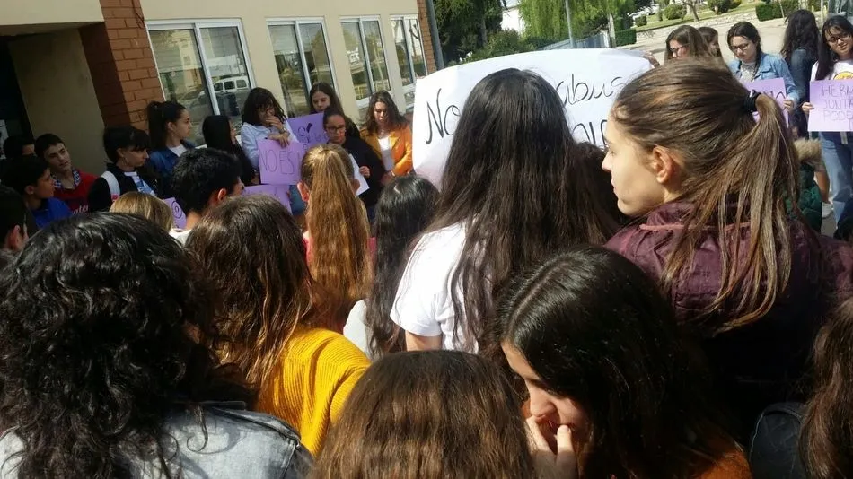 Foto 3 - Concentraci&oacute;n en Vitigudino contra la sentencia de 'La Manada'  