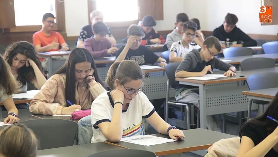 Un instante de la prueba con los alumnos totalmente concentrados. Fotos: Alejandro López